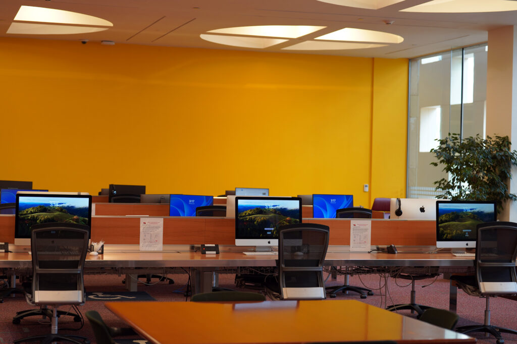 Photo of the Computer Commons.